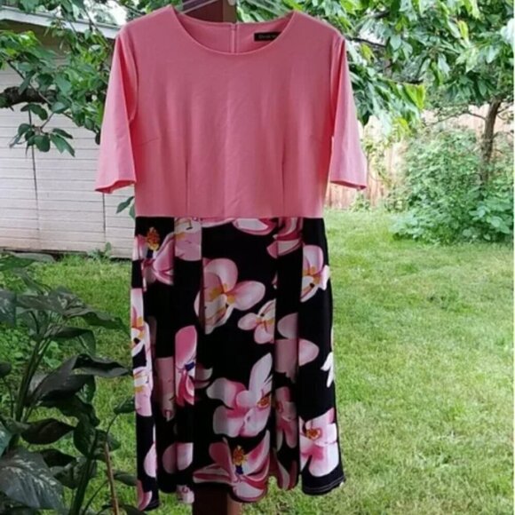 Oxiuly fashion Dresses & Skirts - Oxiuly fashion Black /pink woman's dress Size XL NEW w/out tags Stretchy Comfort